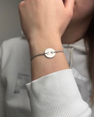 🍀 Dámský náramek ve stříbrné variantě s gravírováním 🍀 Na výběr máme z mnoha stylů písma či přednastavených vzorů 🌿...