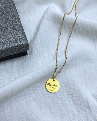 🌸 Zlatý náhrdelník s gravírováním. Co na něj říkáte? 🌸 ✨ Ideální jako dárek k blížícímu se dni matek ✨...