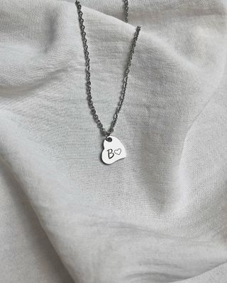 🌼 Dámský náhrdelník se srdíčkem 🌼 ✨ Šperk s malým detailem, který nese hluboký význam ✨ #šperk #srdce #náhrdleník...